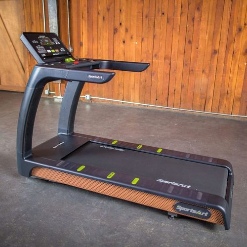Tapis de course programmable - T676 - SportsArt Fitness