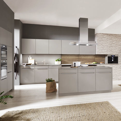 Cuisine contemporaine - TOUCH 341 - nobilia - en bois / en pierre / en stratifié