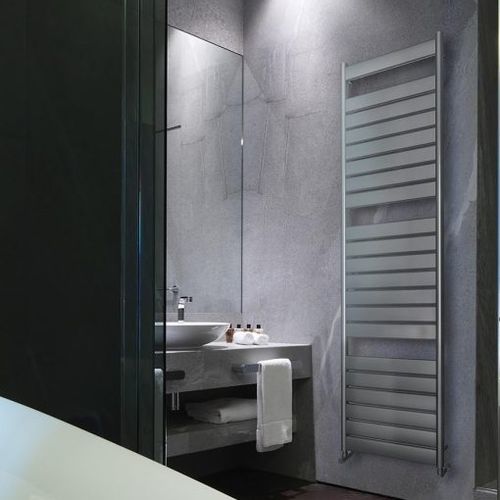 Sèche-serviettes à eau chaude - VEGA-O - K8 Radiatori - 0...500 w / 501 w...750 w / 751 w...1000 w