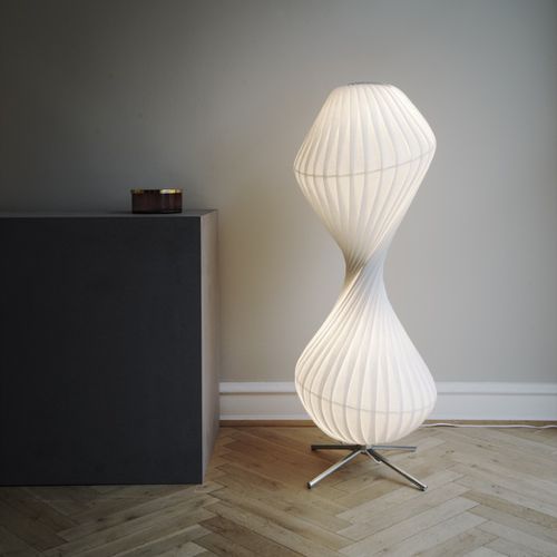 Lampe sur pied - TR32 - Tom Rossau - en papier / contemporaine / d'intérieur