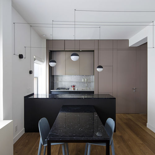 Cuisine contemporaine - 201601 - TM Italia - en pierre / en acier / en stratifié