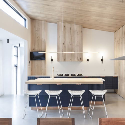 Cuisine contemporaine - TM Italia - en bois / en pierre / avec îlot
