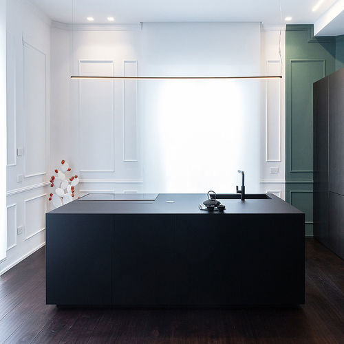 Cuisine contemporaine - 202102 - TM Italia - en MDF laqué / en Fenix NTM® / avec îlot