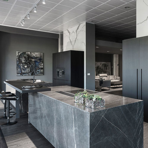 Cuisine contemporaine - 20200220 - TM Italia - en chêne / en pierre / en inox