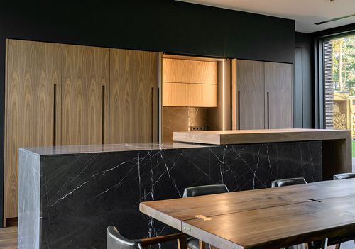 Cuisine contemporaine - 20190507 - TM Italia - en bois / en pierre / en marbre