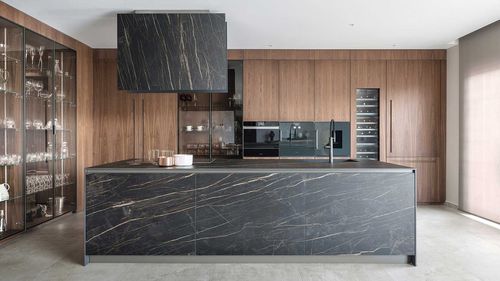 Cuisine contemporaine - 201811 - TM Italia - en bois / en verre / en pierre