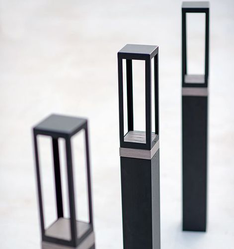 Borne d'éclairage de jardin - Carré - Ethimo - contemporaine / en métal / en teck