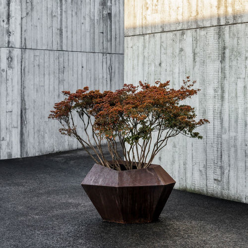 Jardinière en acier COR-TEN® - CORTINA - DOMANI - contemporaine / marron / extérieure