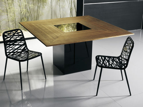 Table à manger contemporaine - FITZROY - MODLOFT - en bois / carrée / résidentielle