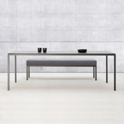 Table contemporaine - VAL - april furniture - en céramique / avec piètement en métal / rectangulaire