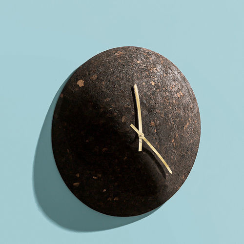 Horloge contemporaine - KORTIME - DISCIPLINE - murale / analogique / en liège
