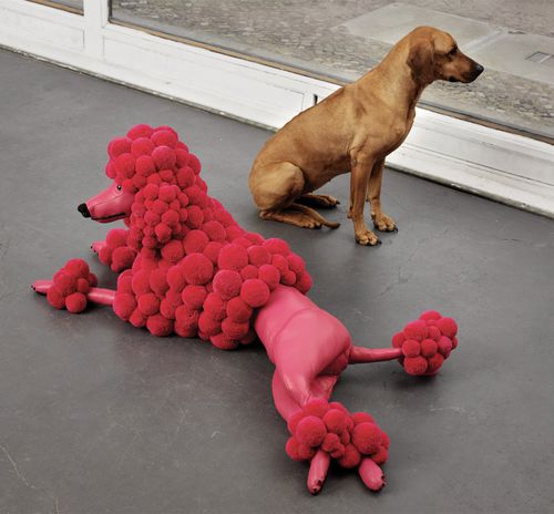 Sculpture en mérinos - Poodle pink - MYK Berlin - fait main / au sol / couleur personnalisable