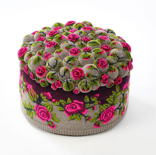 Pouf contemporain - Roses - MYK Berlin - en mérinos / rond / fait main
