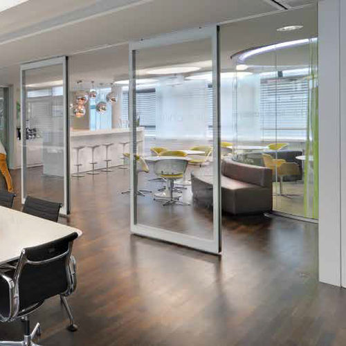 Cloison coulissante-empilable - PREMIUM - Nuesing - vitrée / en aluminium / professionnelle