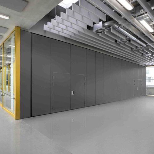 Cloison coulissante-empilable - PREMIUM  - Nuesing - en bois / stratifiée / professionnelle