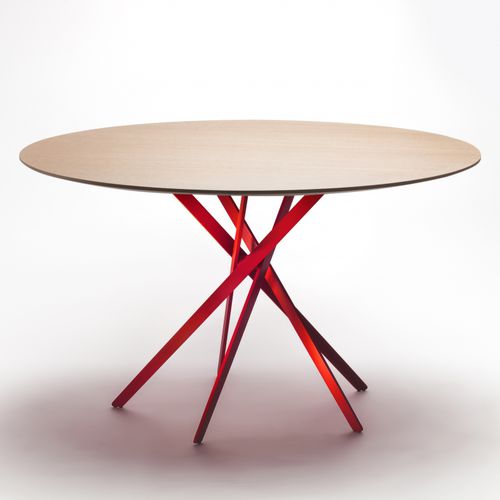 Table à manger contemporaine - IKI - ADENTRO - en chêne / en MDF / en placage de bois