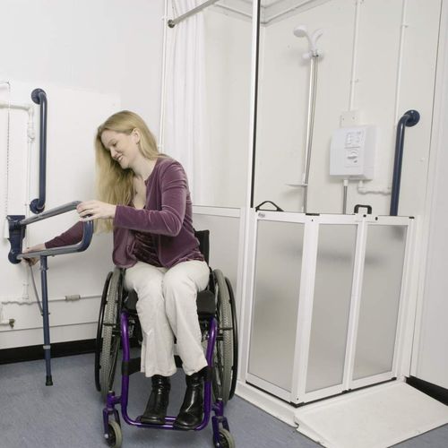 Salle de bain contemporaine - Portakabin - en céramique / professionnelle / pour personnes à mobilité réduite