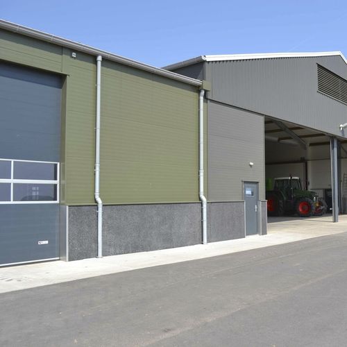 Bardage en panneaux - COLORFARM® - TATA STEEL - en acier / lisse / aspect métal