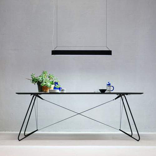 Table contemporaine - OAS  - OK DESIGN - en MDF stratifié / en linoléum / avec piètement en acier thermolaqué