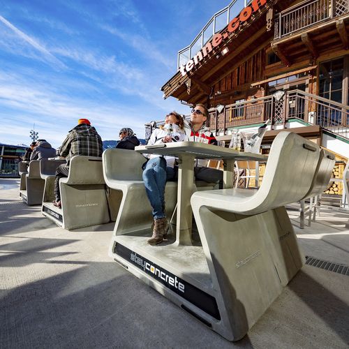 Ensemble table et bancs chauffé - HOHENHAUS TENNE SCHLADMING  - Stayconcrete - contemporain / en béton / modulable