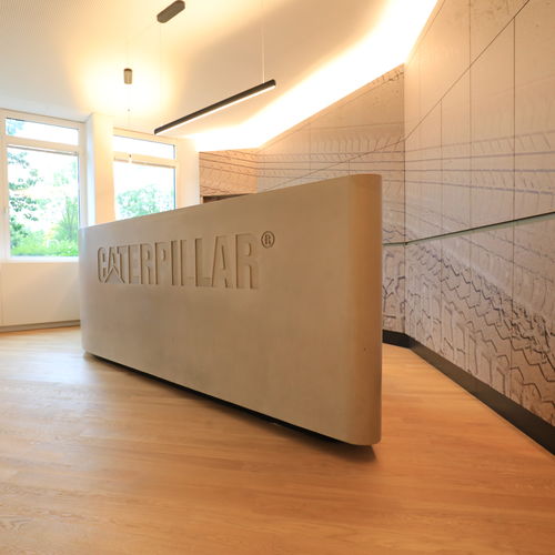 Banque d'accueil courbée - CATERPILLAR  - Stayconcrete - en béton / pour salon de coiffure / pour hôtel