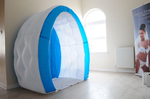 Structure gonflable pour le secteur événementiel - THE SUN GODDESS SPRAY TAN POD - Studio Souffle