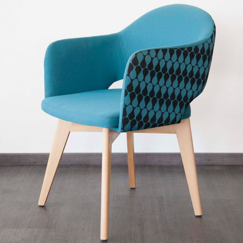 Chaise contemporaine - LAURA - KODRETA furniture, s.r.o. - d'intérieur / en cuir / en bois