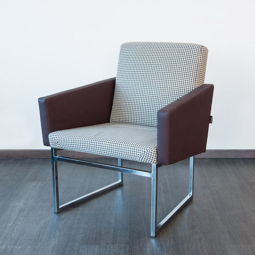 Fauteuil contemporain - JERGY - KODRETA furniture, s.r.o. - en tissu / en cuir / en acier à revêtement par poudre