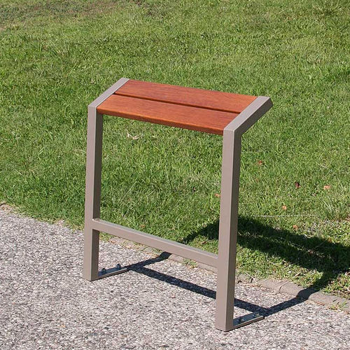 Banc public assis-debout - KERMES - ACCENTURBA - contemporain / en chêne / en tôle d'acier