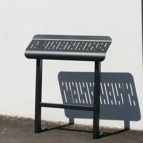 Banc public contemporain - VERTIGO - ACCENTURBA - en tôle d'acier / en acier thermolaqué / sans dossier