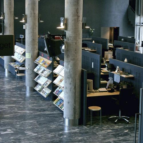 Porte-brochures en métal - NN - House of Finn Juhl – Onecollection - à roulettes
