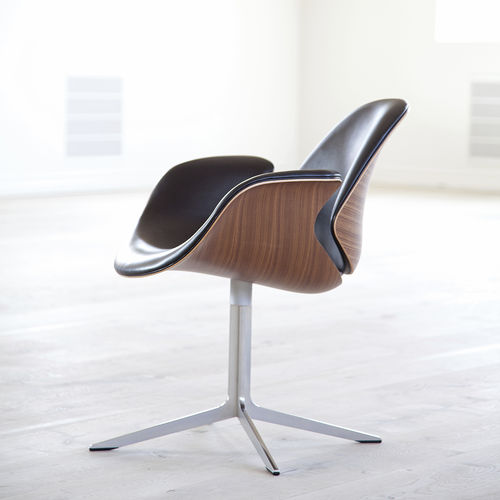 Fauteuil design scandinave - COUNCIL - House of Finn Juhl – Onecollection - en cuir / en tissu / en chêne