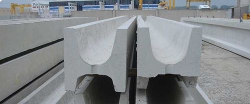 Caniveau à fente centrale - Pujol - en béton / de toiture / de récupération d'eau de pluie