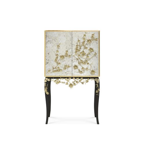 Meuble bar contemporain - SPELLBOUND AGED MIRROR - KOKET Love Happens - en bois laqué brillant / en laiton / avec porte battante
