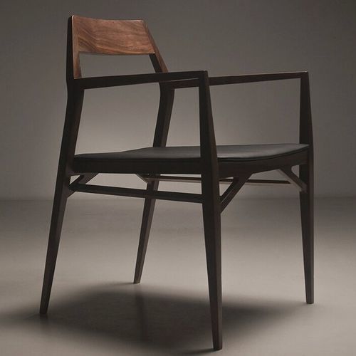 Chaise contemporaine - AYA - Branca-Lisboa - d'intérieur / en cuir / en chêne
