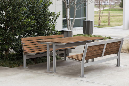 Ensemble table et bancs contemporain - KNIGHT - FORMS+SURFACES - en ipé / en aluminium / d'extérieur