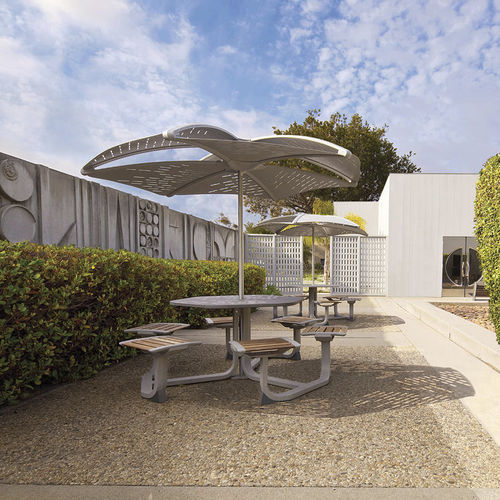 Ensemble table et chaises contemporain - TANGENT - FORMS+SURFACES - d'extérieur / en ipé / en aluminium