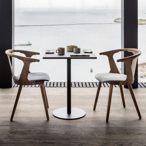 Table bistrot contemporaine - NÆRVÆR  - Andtradition - en stratifié / avec piètement en acier thermolaqué / ronde
