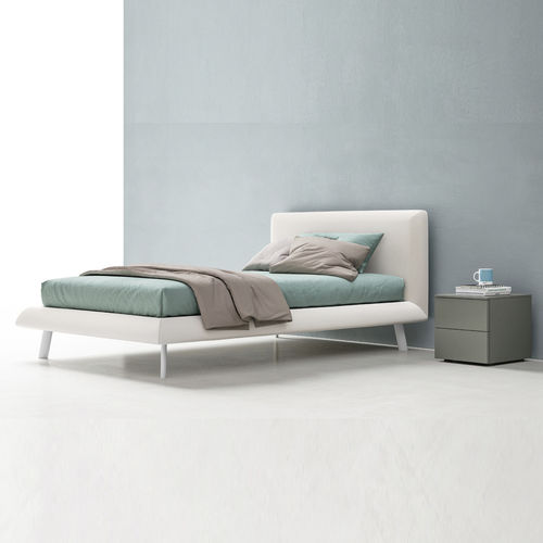 Lit simple - BLUNT - ZALF spa - contemporain / avec tête de lit tapissée / avec table de chevet