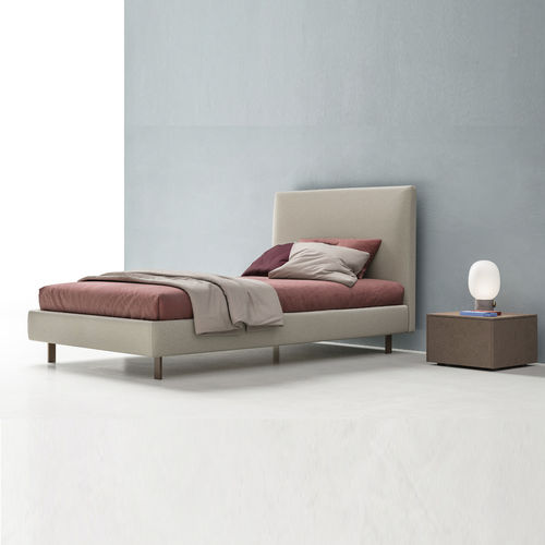 Lit simple - LUK BIG - ZALF spa - contemporain / avec tête de lit tapissée / avec table de chevet