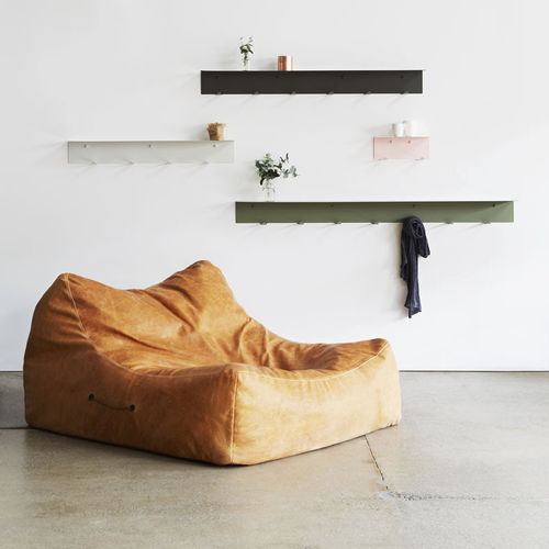 Fauteuil poire contemporain - THE ROUSEABOUT  - LifeSpaceJourney - en cuir