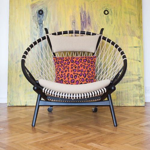 Fauteuil contemporain - pp130  - PP MØBLER - en tissu / en cuir / en bois