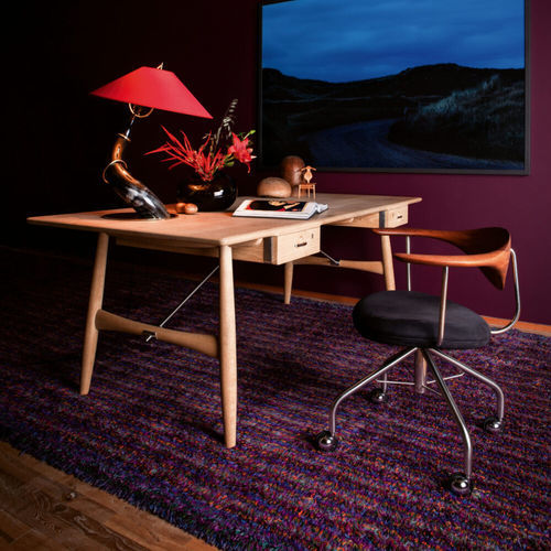 Bureau sur pied - pp571  - PP MØBLER - contemporain / en bois massif / droit