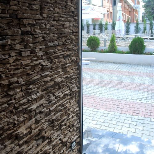 Parement en béton - CLASSIC : CORDILLERA CHAMPAGNE - Mathios SA - extérieur / intérieur / texturé