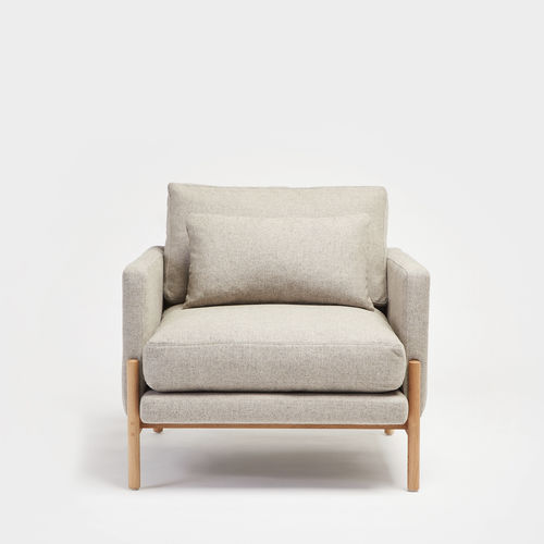 Fauteuil contemporain - Another - ANOTHER COUNTRY - en laine / en chêne / avec coussin amovible