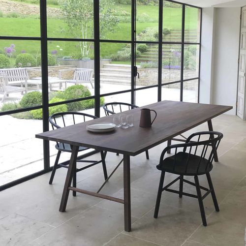 Table à manger contemporaine - Two - ANOTHER COUNTRY - en noyer / en frêne / avec piètement en frêne