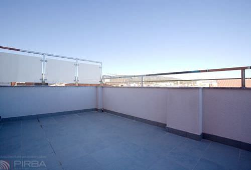 Garde-corps en inox - PARAPET - PIRBA - à panneaux en verre / d'extérieur / pour balcon