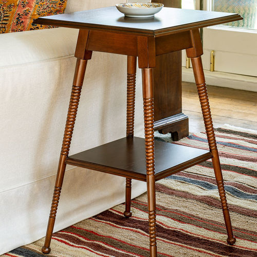 Table d'appoint contemporaine - NUTLEY - VAUGHAN - en bois massif / bois / en acacia
