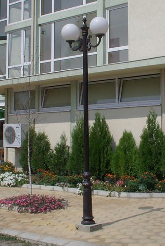 Lampadaire urbain - VILLA-2 - KRONEMAG MILLENIUM srl - classique / en fonte / autres sources