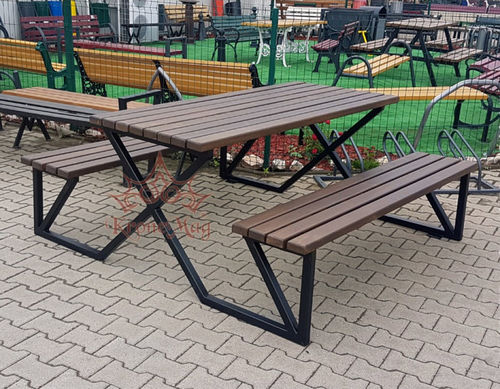 Ensemble table et bancs contemporain - STUTTGART - KRONEMAG MILLENIUM srl - en bois / en métal / d'extérieur